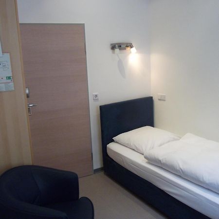 Hotel Alt - Tegel Berlin Oda fotoğraf