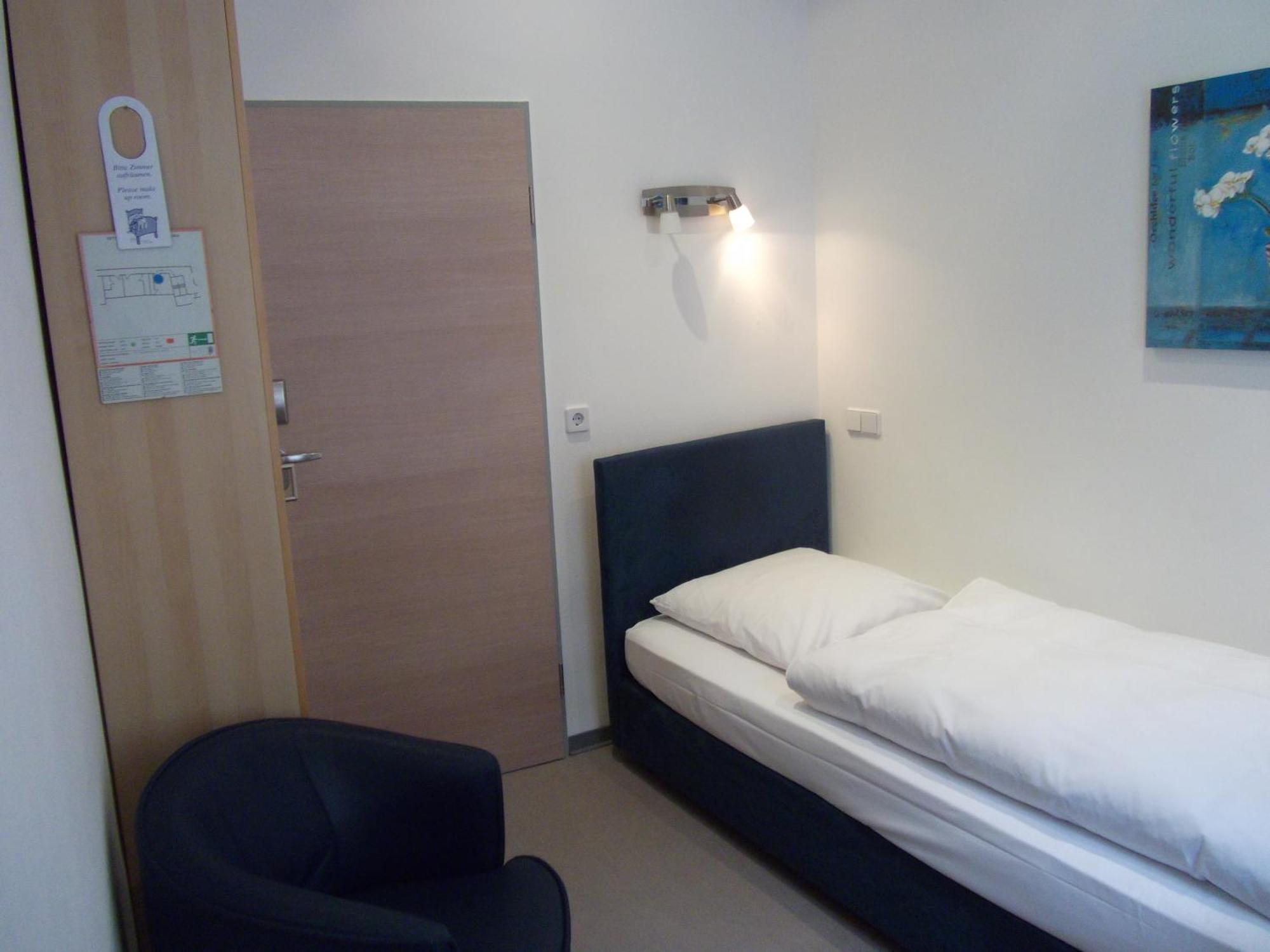 Hotel Alt - Tegel Berlin Oda fotoğraf