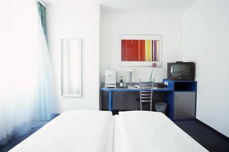 Hotel Alt - Tegel Berlin Oda fotoğraf